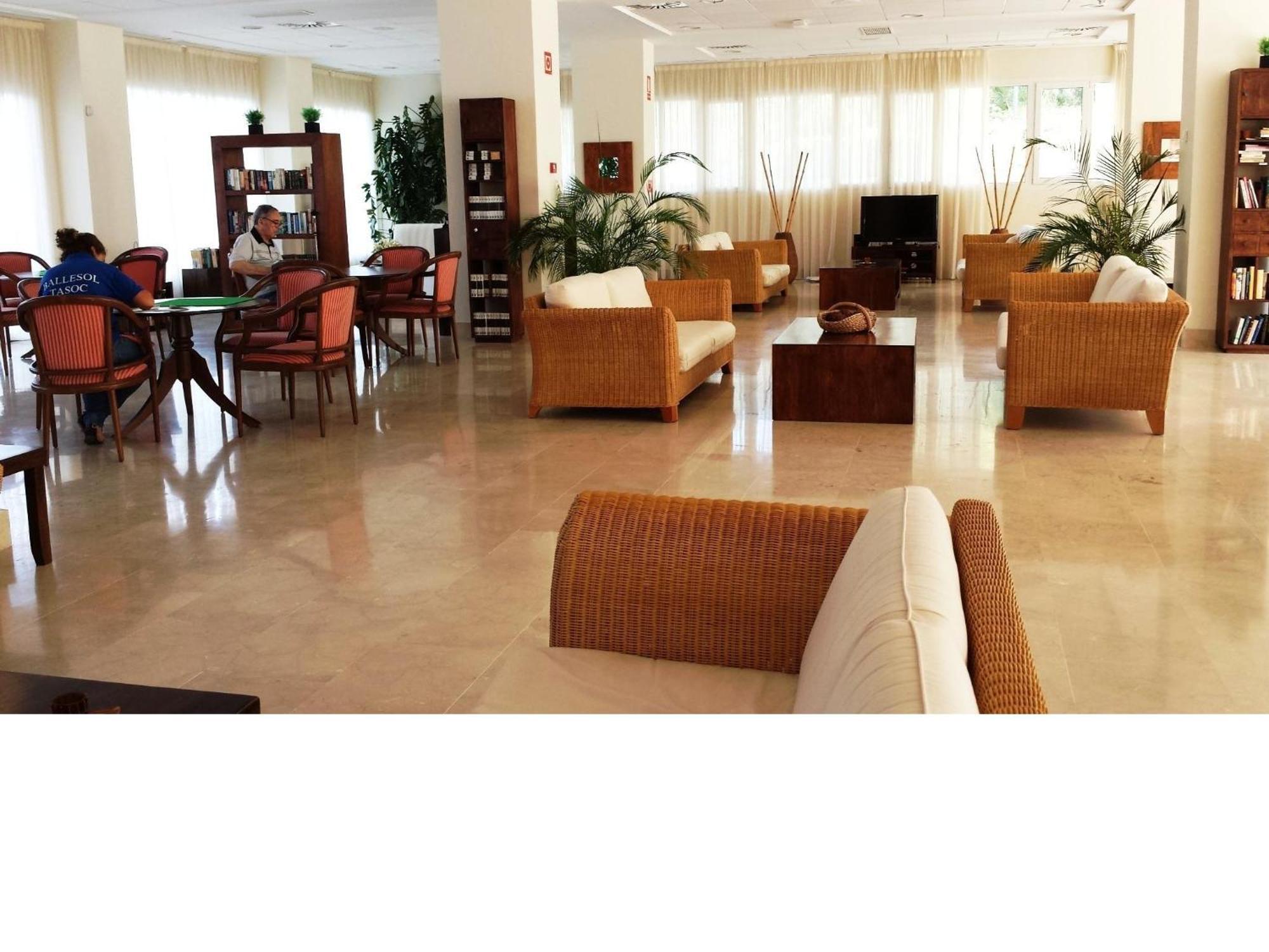 Ballesol Costablanca Senior Resort Mayores De 55 Anos กาลา เด ฟีเนสตรัต ภายนอก รูปภาพ