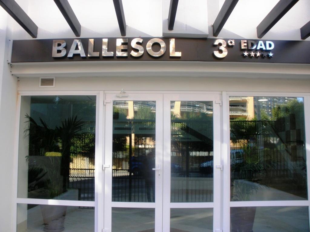 Ballesol Costablanca Senior Resort Mayores De 55 Anos กาลา เด ฟีเนสตรัต ภายนอก รูปภาพ